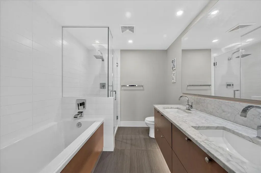 1111 10 Street SW Calgary AB T2R 1E3