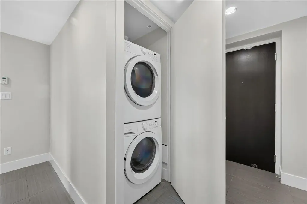 1111 10 Street SW Calgary AB T2R 1E3