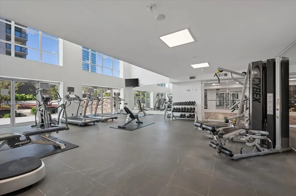1111 10 Street SW Calgary AB T2R 1E3