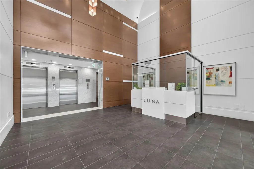 1111 10 Street SW Calgary AB T2R 1E3