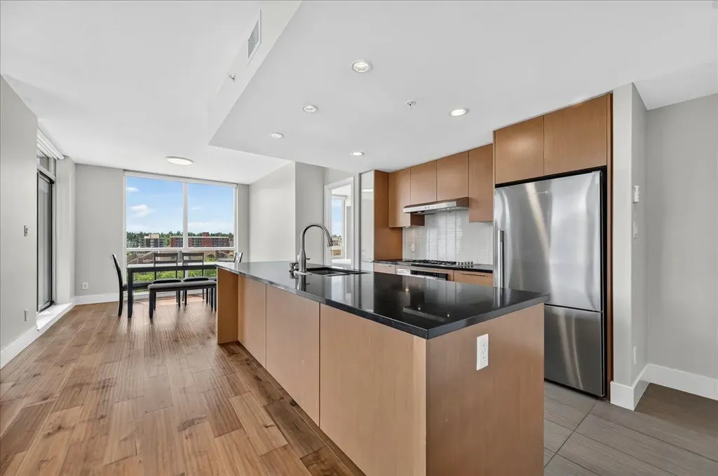 1111 10 Street SW Calgary AB T2R 1E3