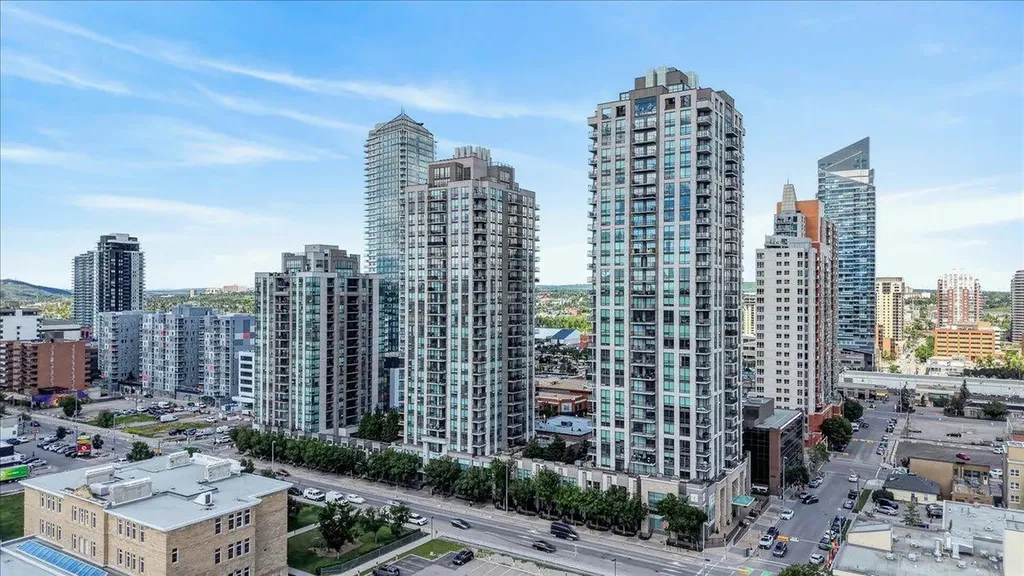 1111 10 Street SW Calgary AB T2R 1E3