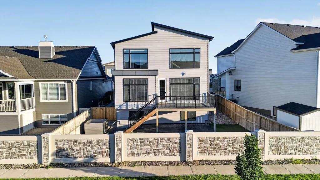 1039 Caledonia Place W Lethbridge AB T1J 5W1