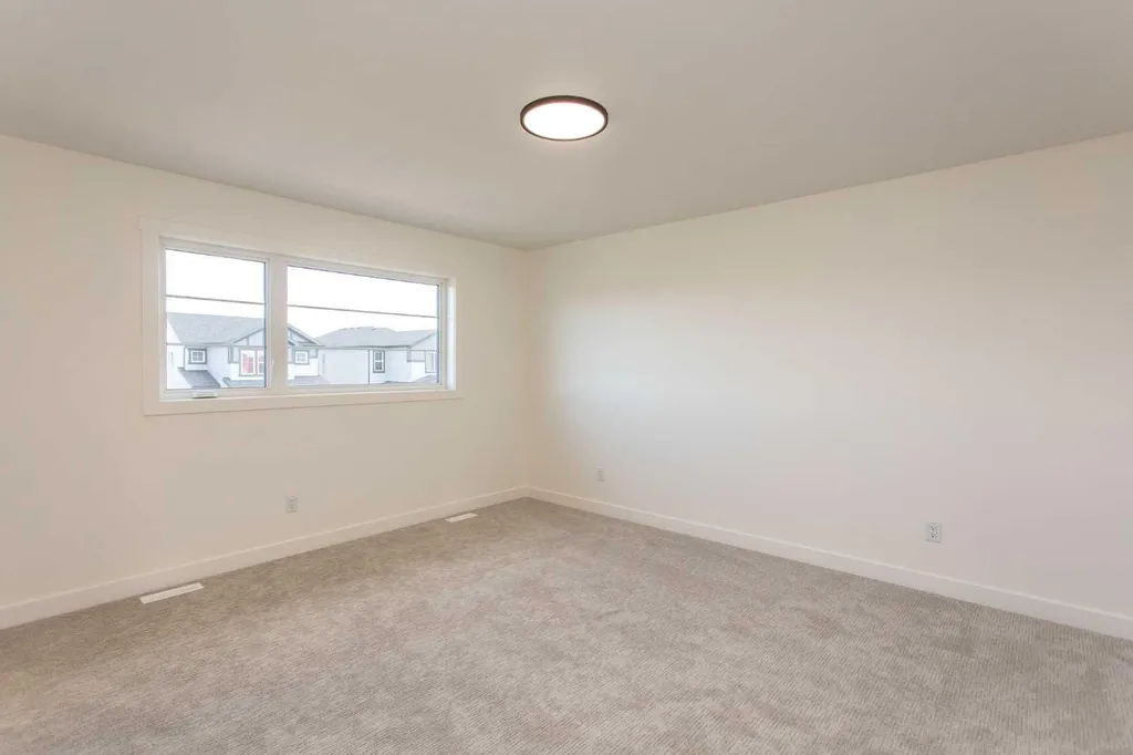 60 Emmett Crescent Red Deer AB T4P 3G7