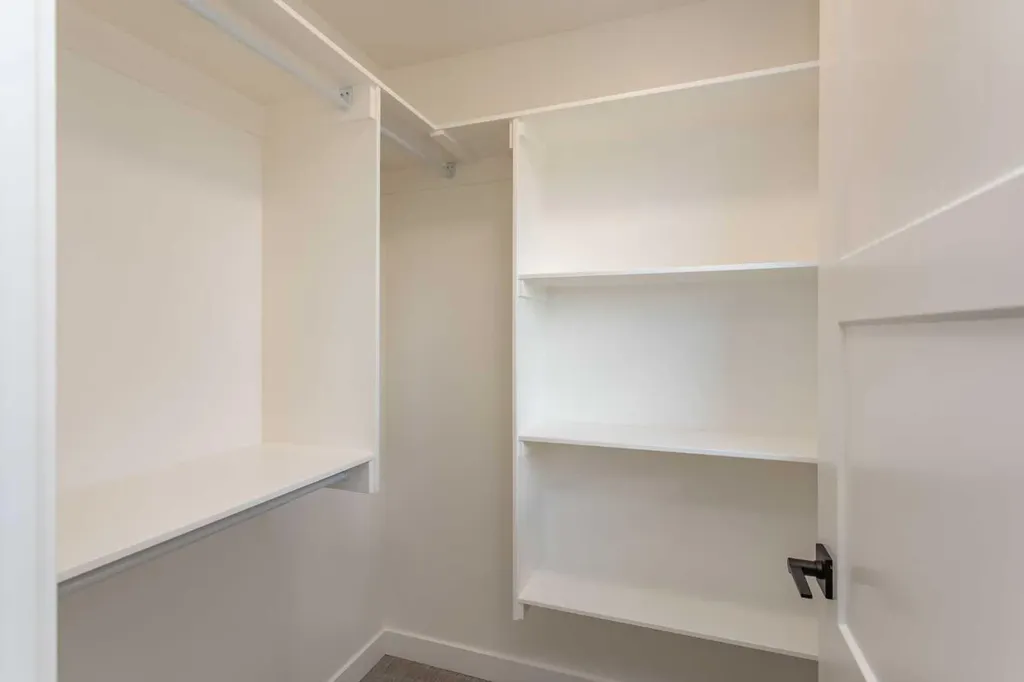 60 Emmett Crescent Red Deer AB T4P 3G7