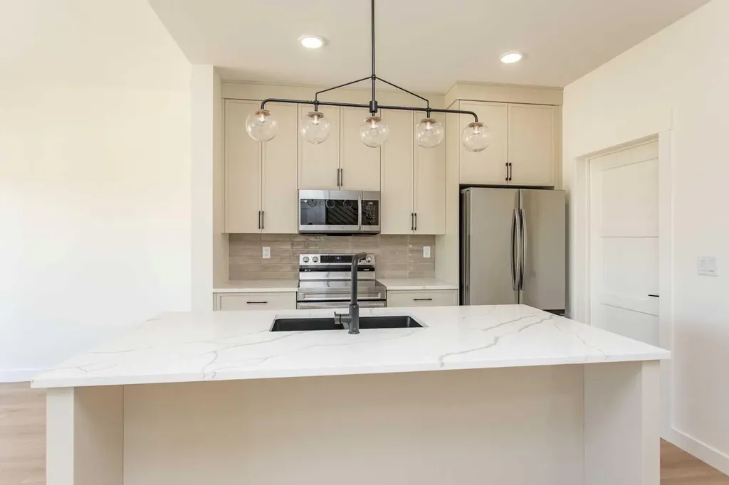 60 Emmett Crescent Red Deer AB T4P 3G7
