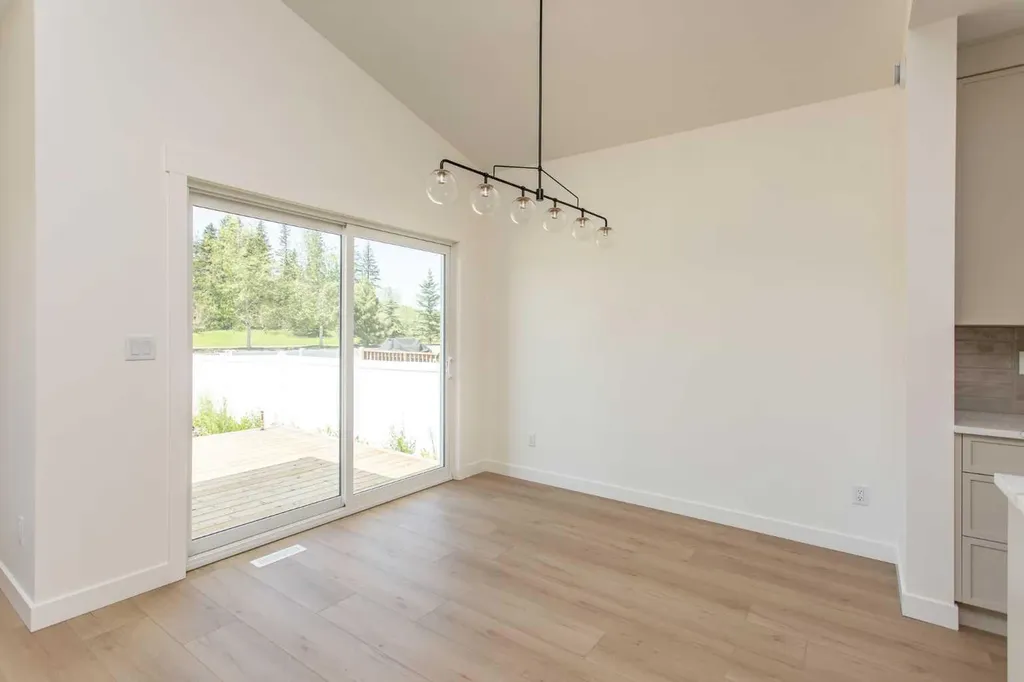 60 Emmett Crescent Red Deer AB T4P 3G7