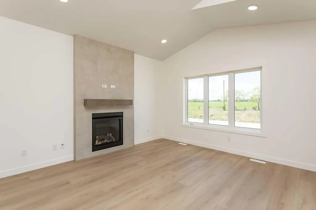 60 Emmett Crescent Red Deer AB T4P 3G7