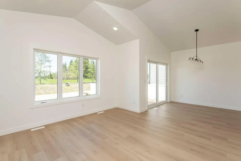 60 Emmett Crescent Red Deer AB T4P 3G7