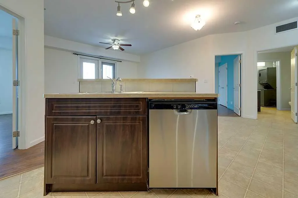 5040 53 Street Sylvan Lake AB T4S 0A1