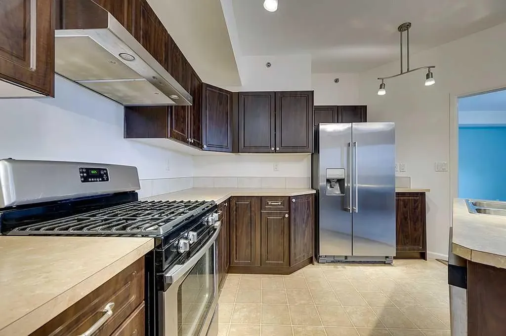 5040 53 Street Sylvan Lake AB T4S 0A1