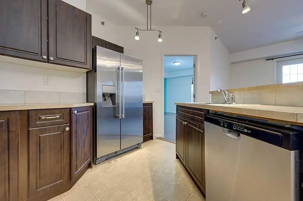 5040 53 Street Sylvan Lake AB T4S 0A1
