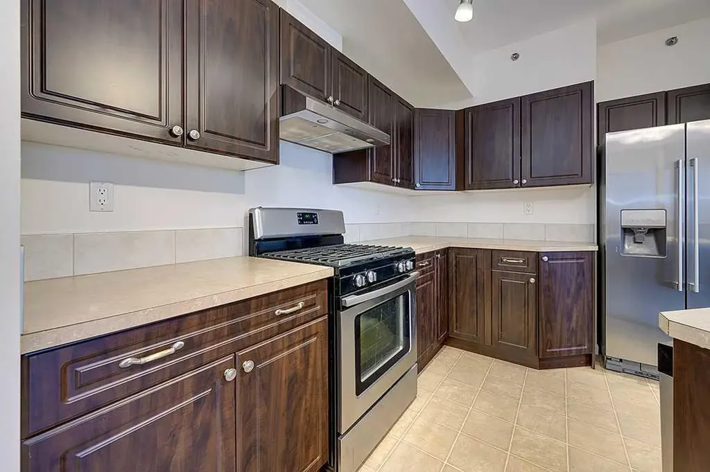 5040 53 Street Sylvan Lake AB T4S 0A1