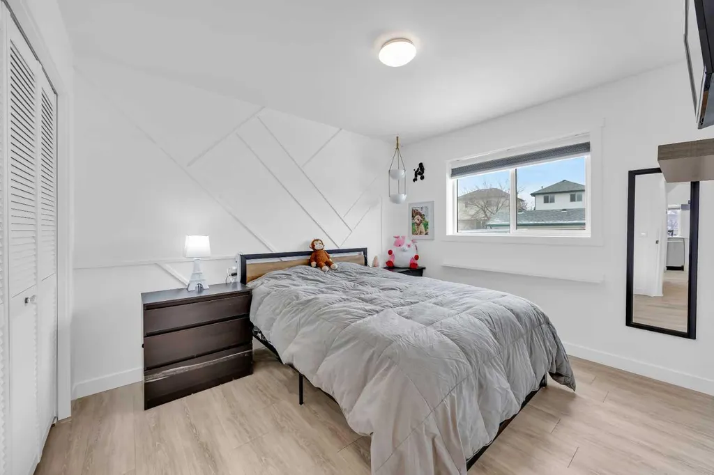 5 Country Hills Drive NW Calgary AB T3K 4S5