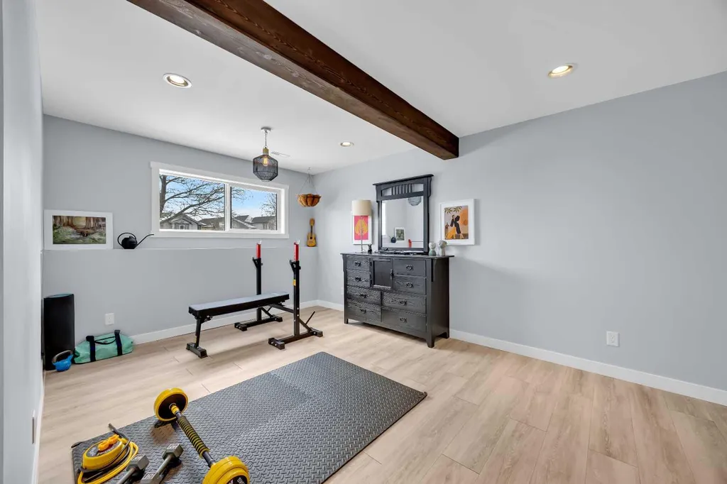 5 Country Hills Drive NW Calgary AB T3K 4S5