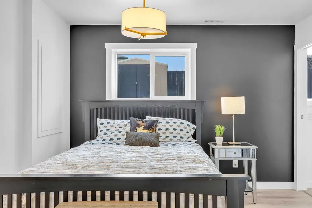 5 Country Hills Drive NW Calgary AB T3K 4S5