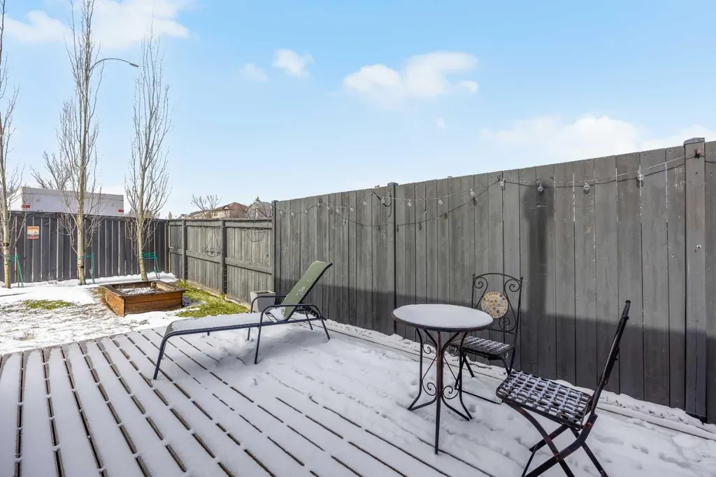 5 Country Hills Drive NW Calgary AB T3K 4S5