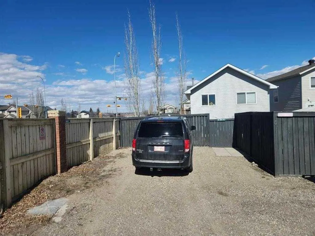 5 Country Hills Drive NW Calgary AB T3K 4S5