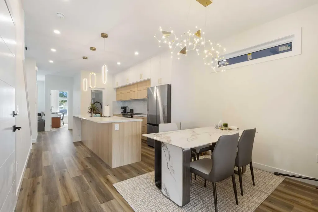 2424 25 Avenue NW Calgary AB T2M 2C5