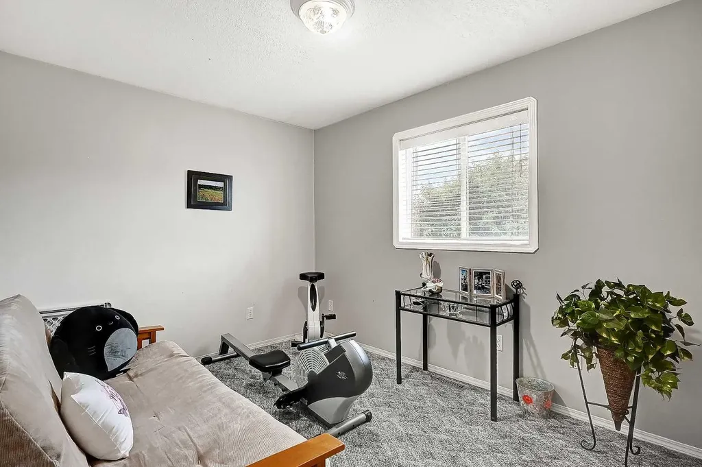 12110 105a Street Grande Prairie AB T8V 7N4