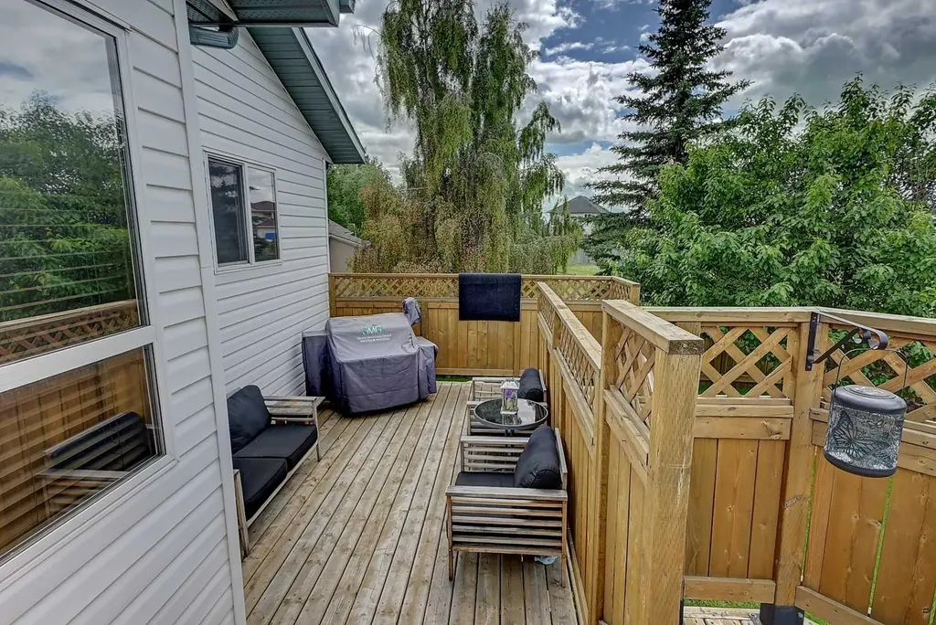 12110 105a Street Grande Prairie AB T8V 7N4