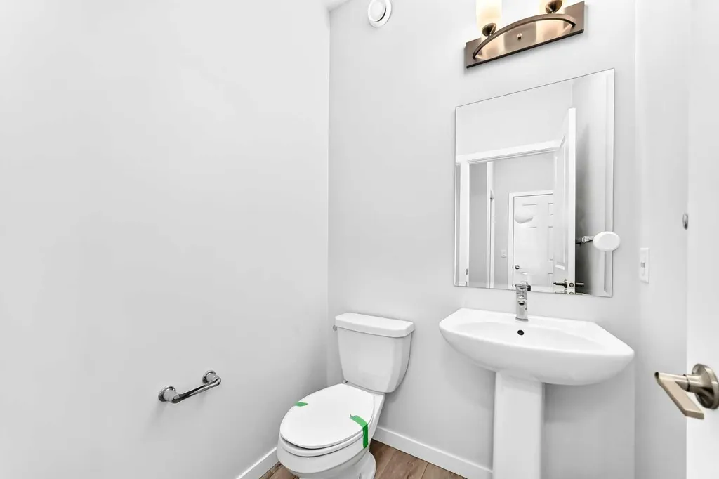 49 Legacy Glen Place SE Calgary AB T2X 4G8