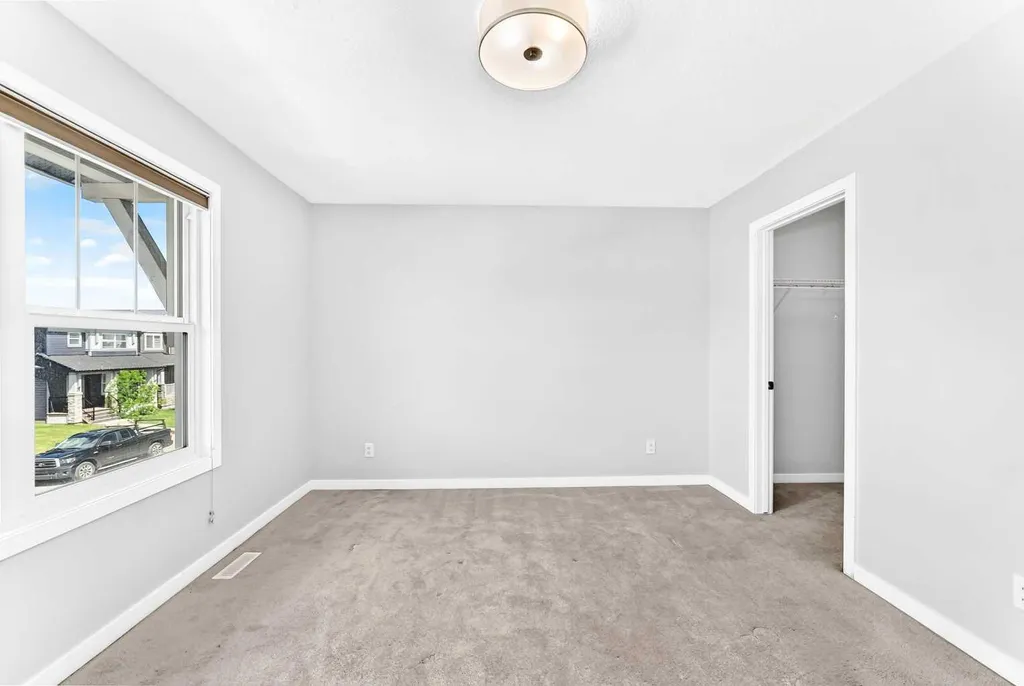 49 Legacy Glen Place SE Calgary AB T2X 4G8