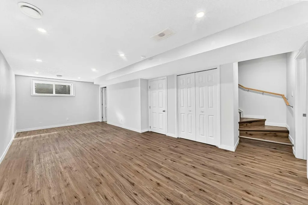 49 Legacy Glen Place SE Calgary AB T2X 4G8