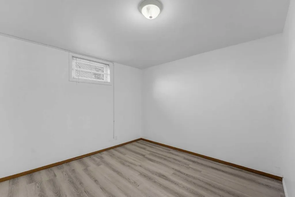 1120 1 Avenue NE Medicine Hat AB T1A5Z6