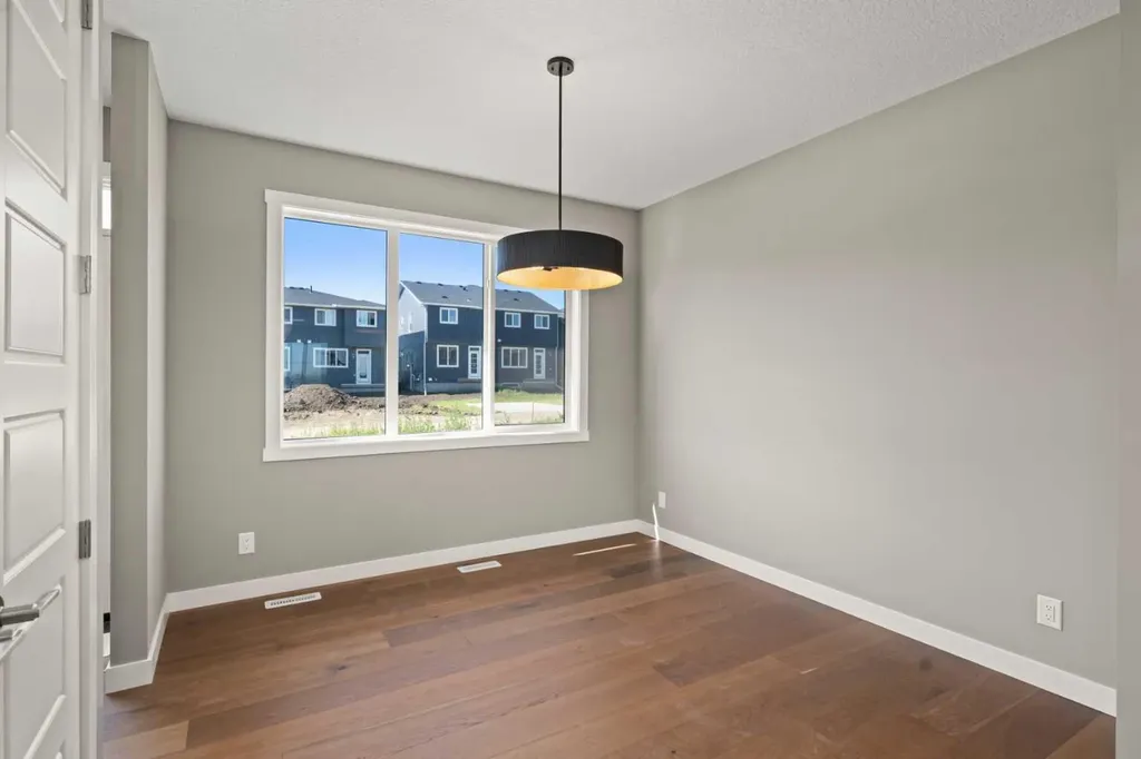 644 Sora Boulevard SE Calgary AB T3S 0L6