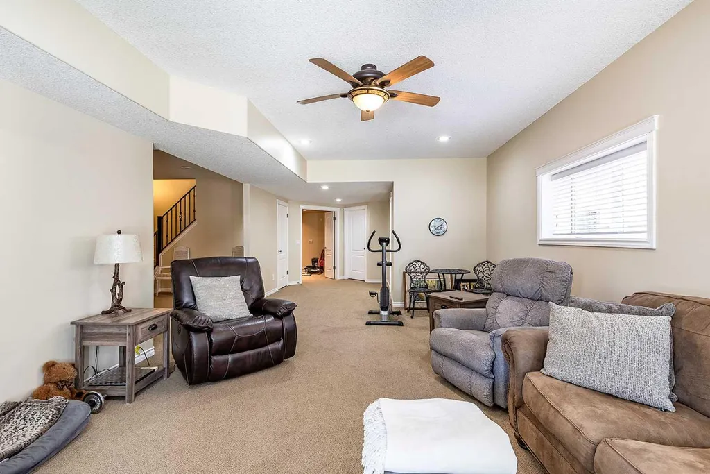 18 Ranchlands Lane NE Medicine Hat AB T1C 2A6