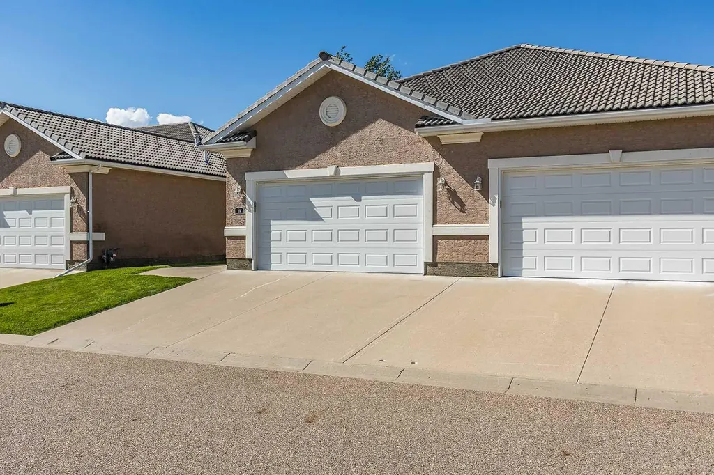 18 Ranchlands Lane NE Medicine Hat AB T1C 2A6