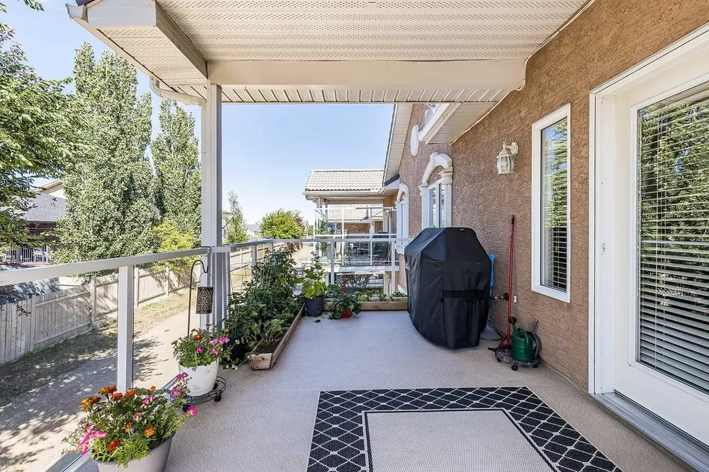 18 Ranchlands Lane NE Medicine Hat AB T1C 2A6
