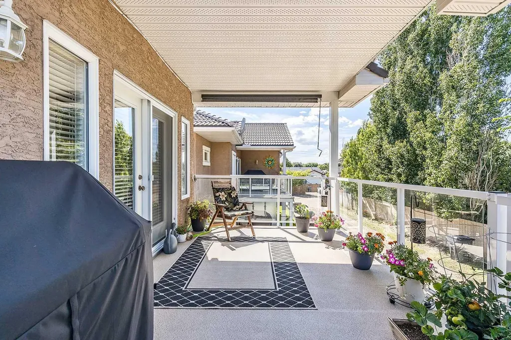 18 Ranchlands Lane NE Medicine Hat AB T1C 2A6