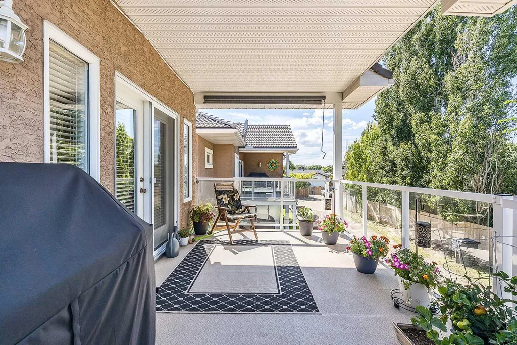 18 Ranchlands Lane NE Medicine Hat AB T1C 2A6
