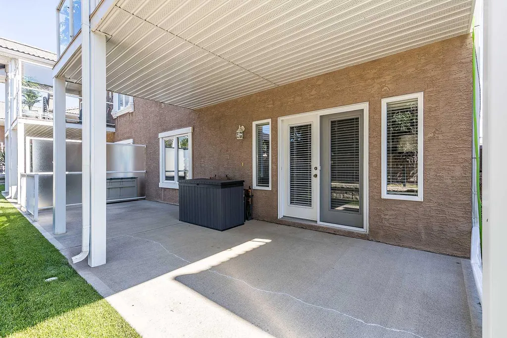 18 Ranchlands Lane NE Medicine Hat AB T1C 2A6