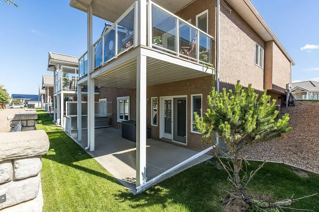 18 Ranchlands Lane NE Medicine Hat AB T1C 2A6