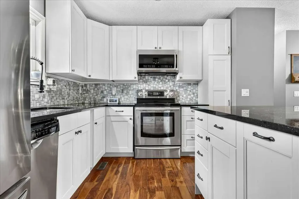 81 Ashwood Road SE Airdrie AB T4B 1G9