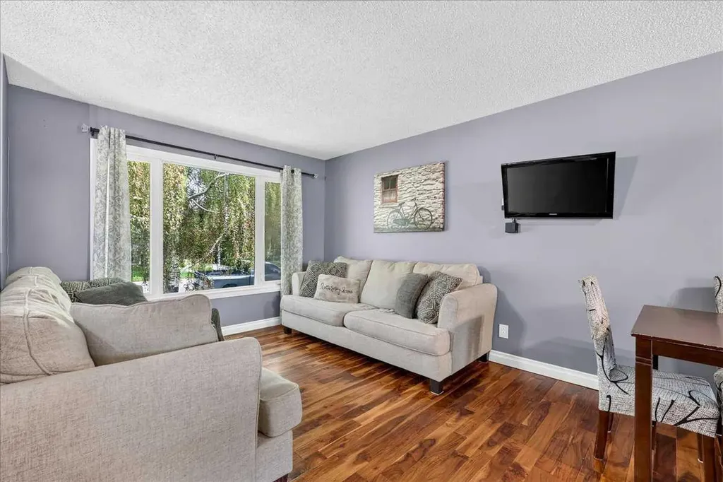 81 Ashwood Road SE Airdrie AB T4B 1G9