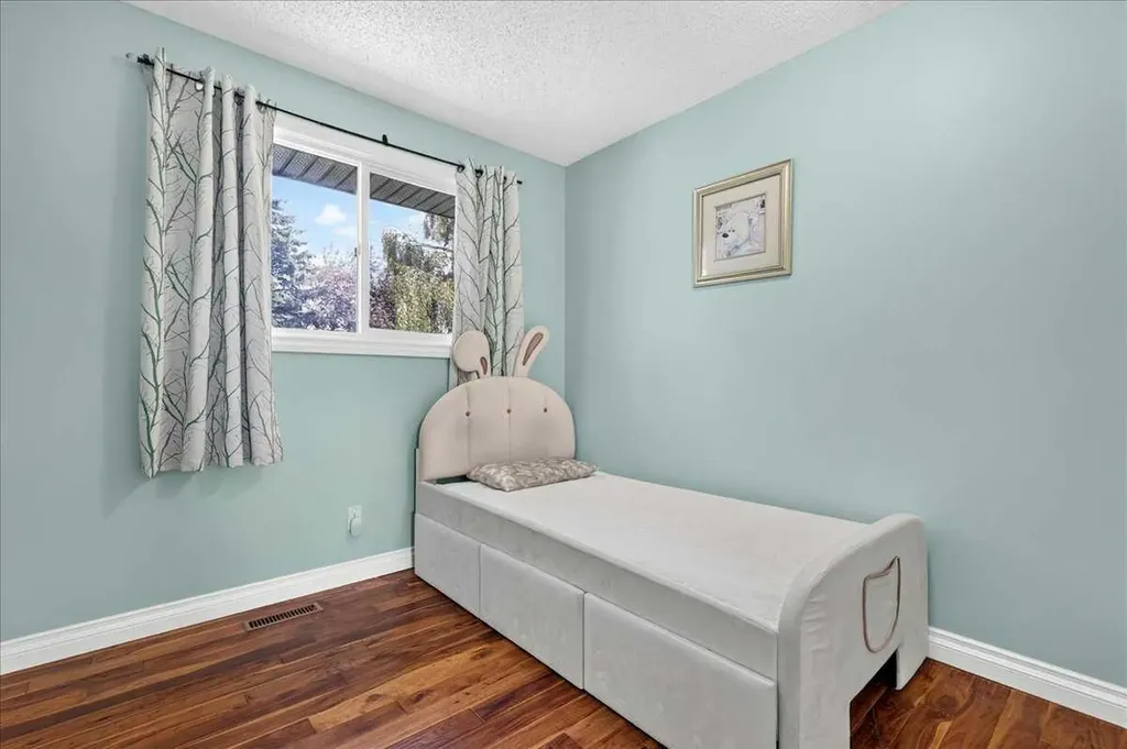 81 Ashwood Road SE Airdrie AB T4B 1G9