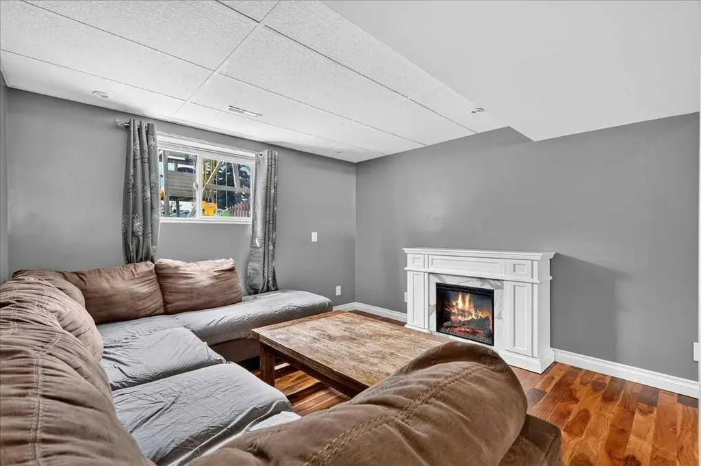 81 Ashwood Road SE Airdrie AB T4B 1G9
