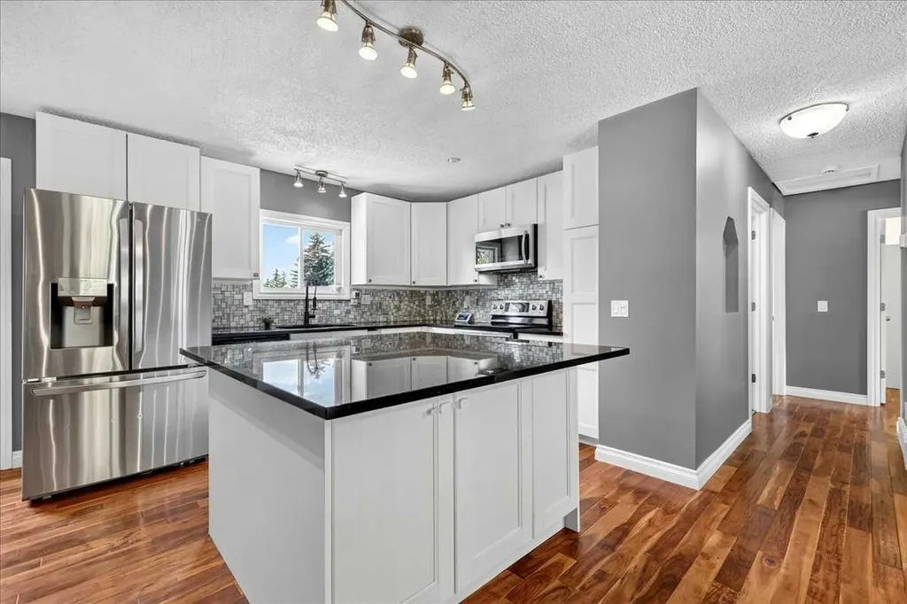 81 Ashwood Road SE Airdrie AB T4B 1G9