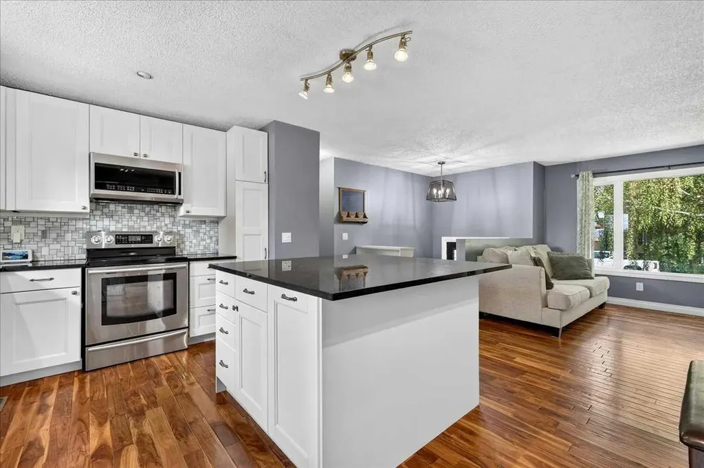 81 Ashwood Road SE Airdrie AB T4B 1G9