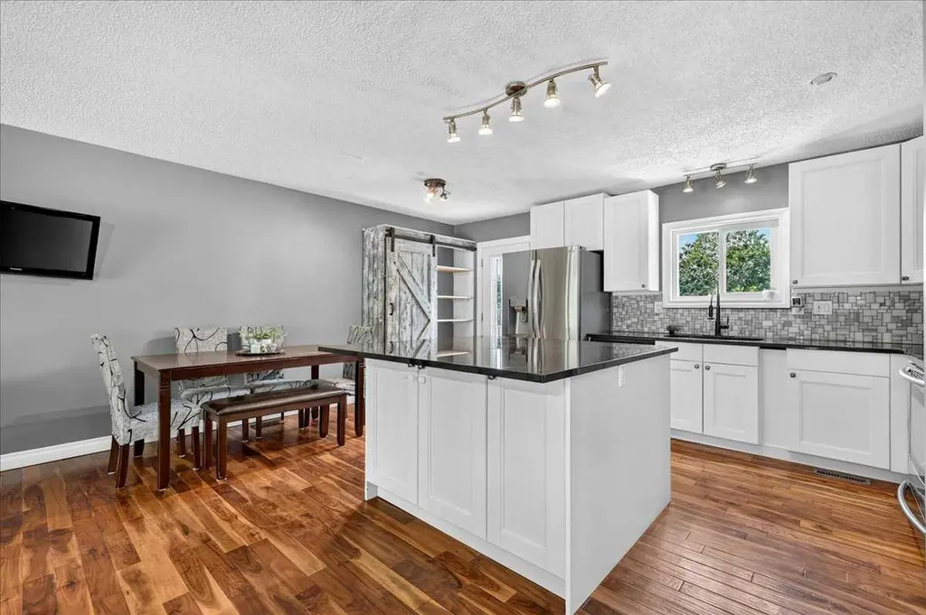 81 Ashwood Road SE Airdrie AB T4B 1G9