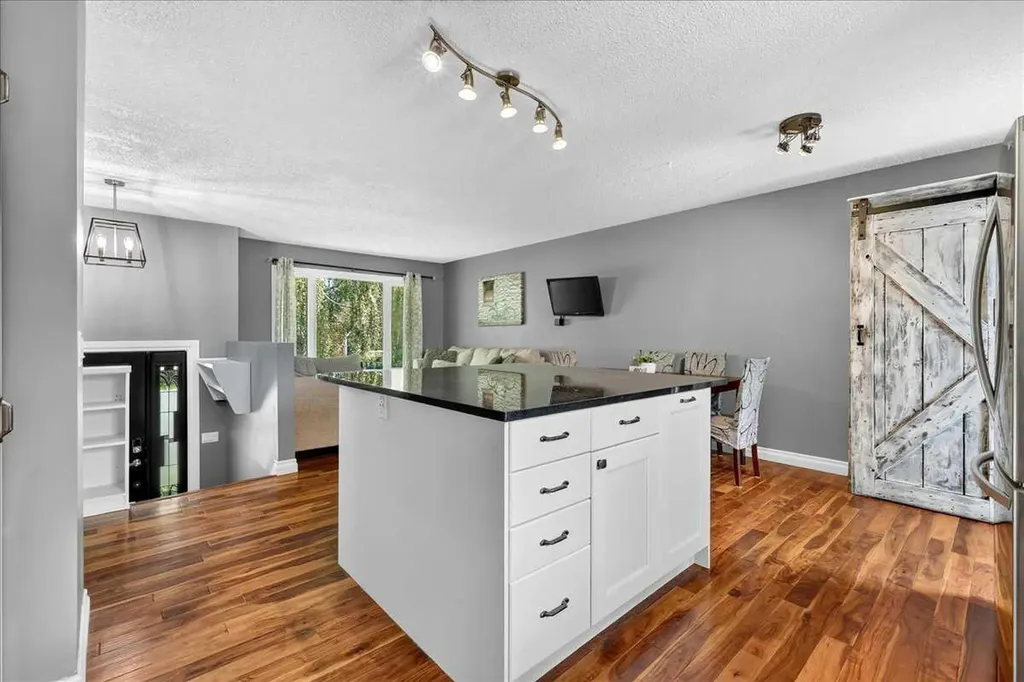 81 Ashwood Road SE Airdrie AB T4B 1G9