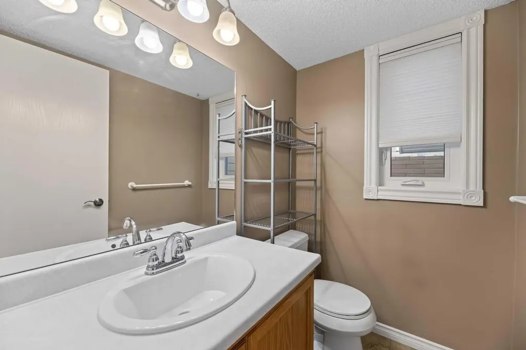 75 Everglade Drive SE Airdrie AB T4B 2E8