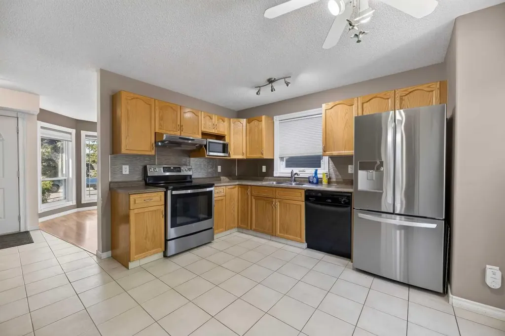 75 Everglade Drive SE Airdrie AB T4B 2E8