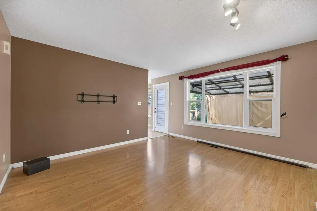 75 Everglade Drive SE Airdrie AB T4B 2E8