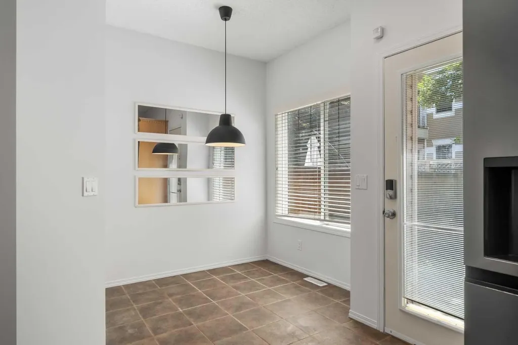 301 Strathaven Mews Strathmore AB T1P 1K3