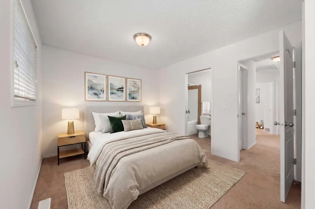 301 Strathaven Mews Strathmore AB T1P 1K3
